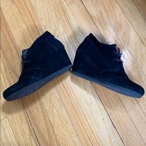 Toms suede wedges